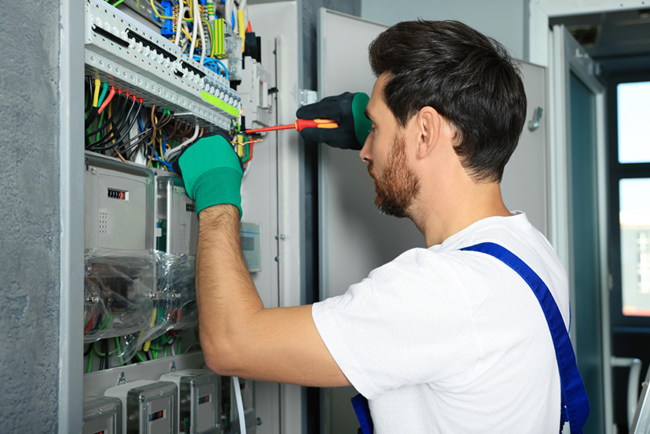 Nieder­spannungs­anlagen bei Schneider Elektrik in Marktheidenfeld